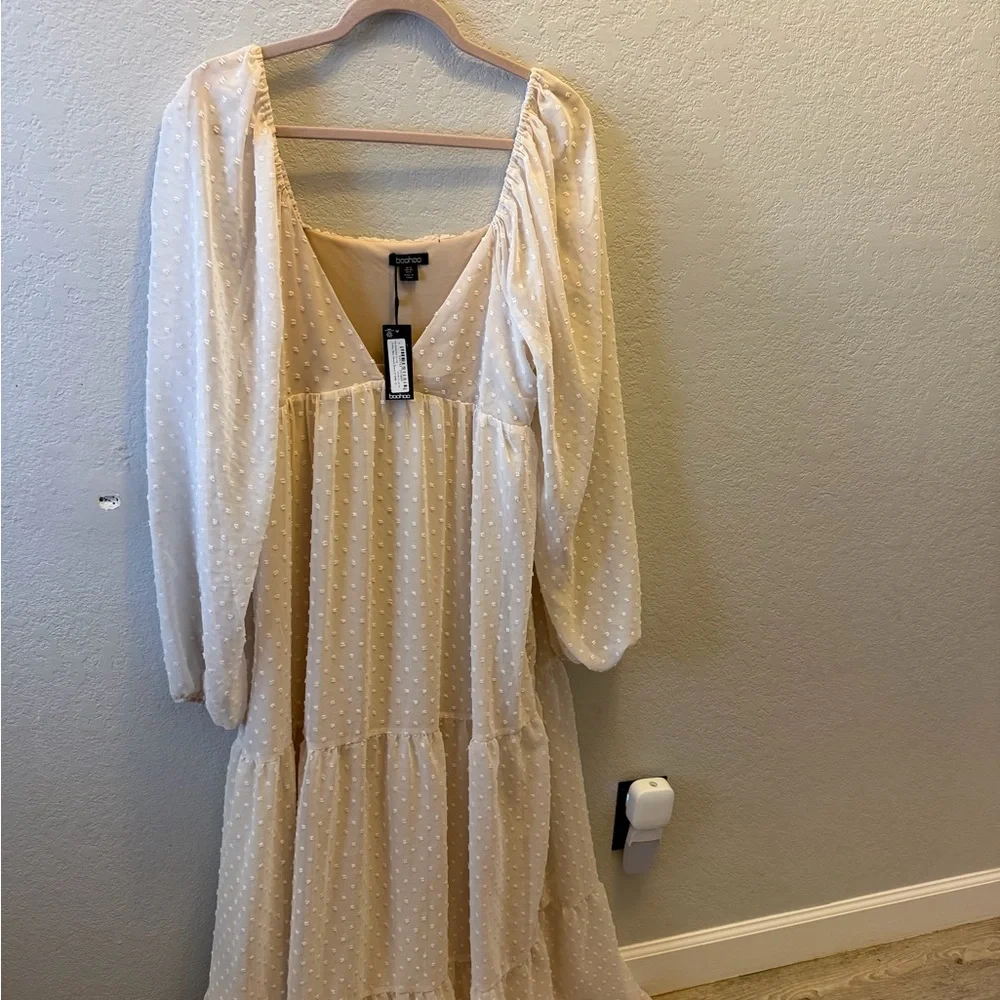 Boohoo Cream Swiss Dot Maxi Dress NWT Size 8 Smock Flowy Cottagecore - Picture 6 of 7